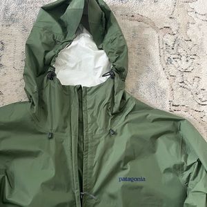 Mens Patagonia rain jacket Torrentshell 2.5L